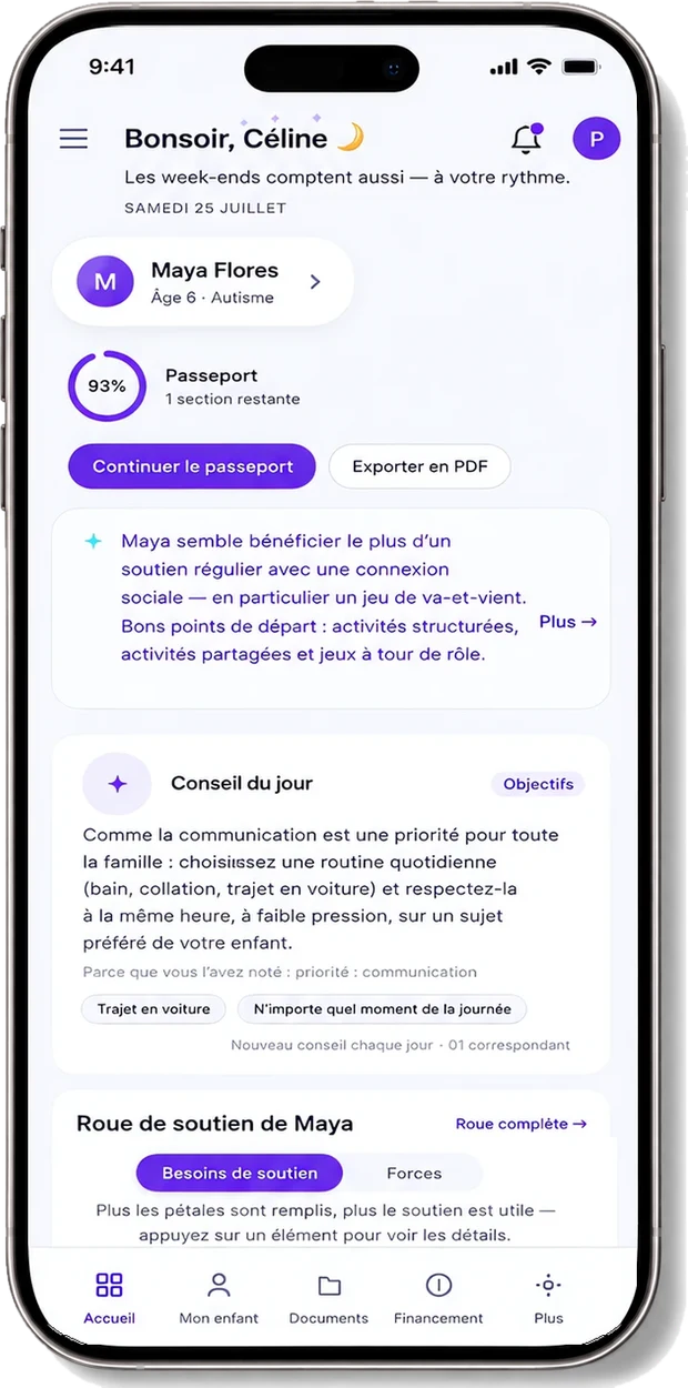 L'application UniqueApex sur un téléphone : le passeport familial de Maya, le conseil du jour et la progression
